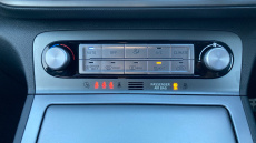 Hyundai KONA 100kW Premium 39kWh 5dr Auto Electric Hatchback